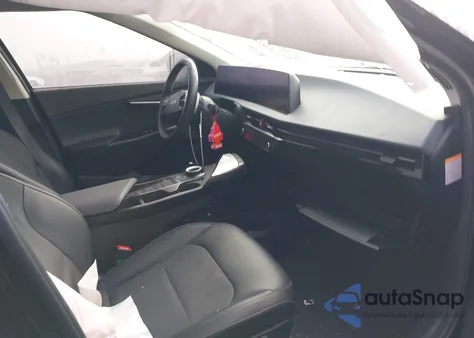 2024 Kia Ev6 Light Long Range из США, поврежденный, VIN KNDC34LA4R5205899